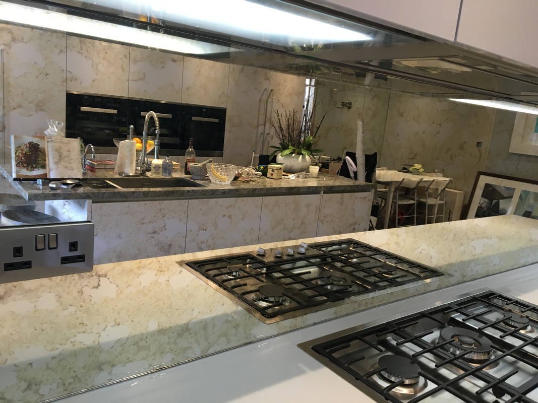 Mirror glass splashback in Highbury luxury kitchen